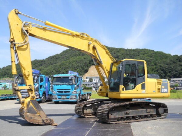 PC200-8N1