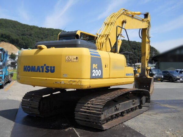 PC200-8N1
