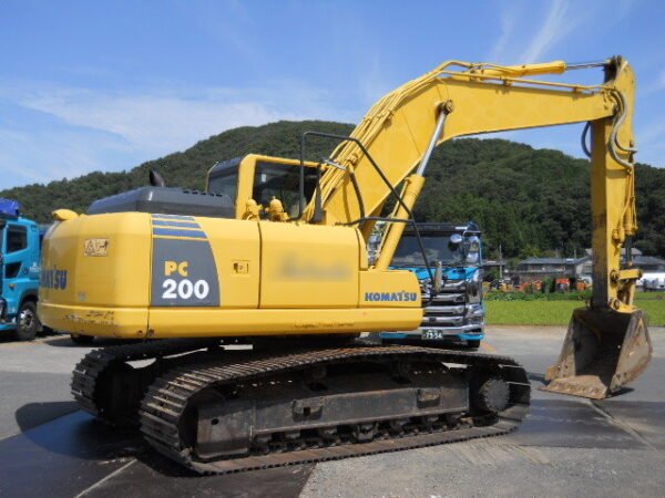 PC200-8N1