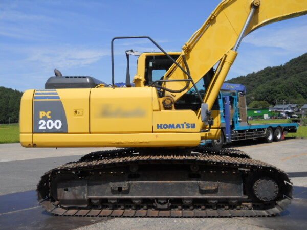 PC200-8N1