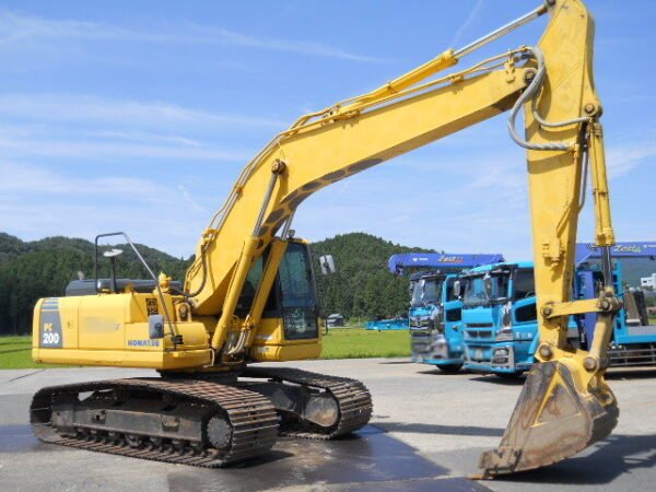 PC200-8N1
