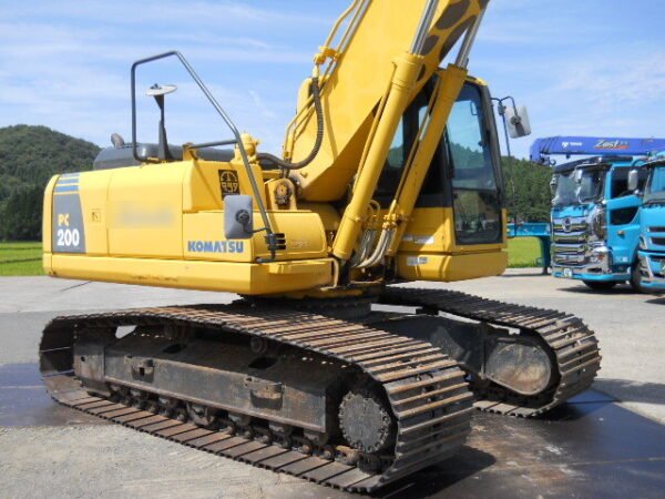 PC200-8N1