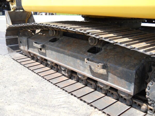 PC200-8N1
