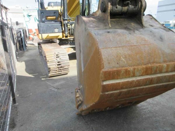 IMG_0436 CAT 320E