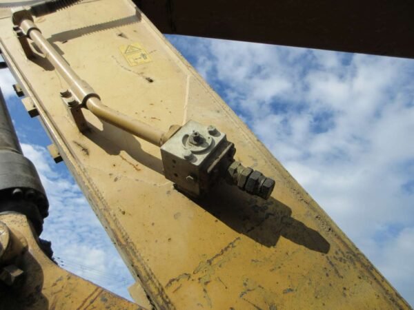 IMG_0453 CAT 320E