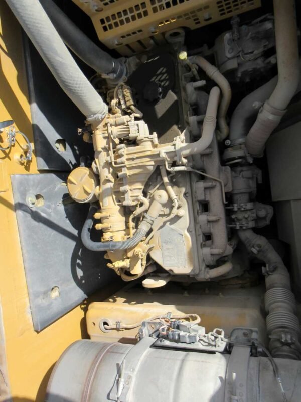 IMG_0462 CAT 320E