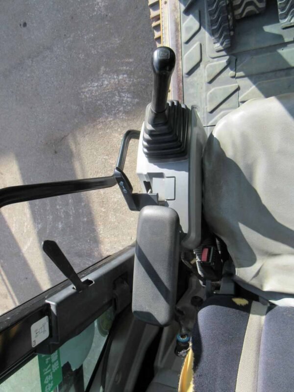IMG_0479 CAT 320E